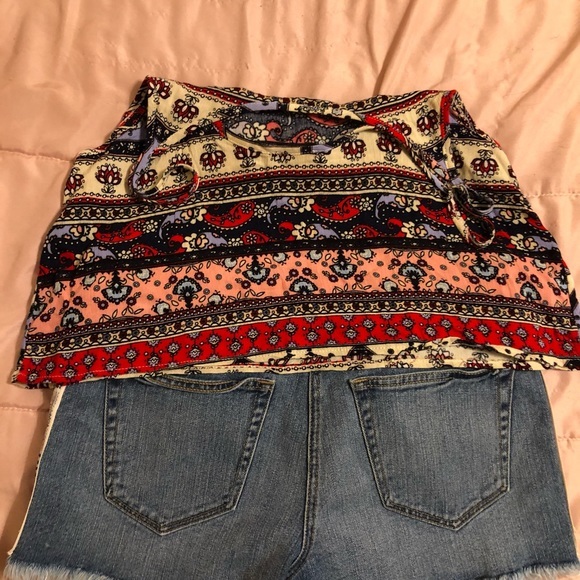 Loft jean shorts with LA HEARTS‎ tank. - Picture 8 of 9